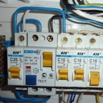 Cut-out-switches-in-the-electrical-650x439